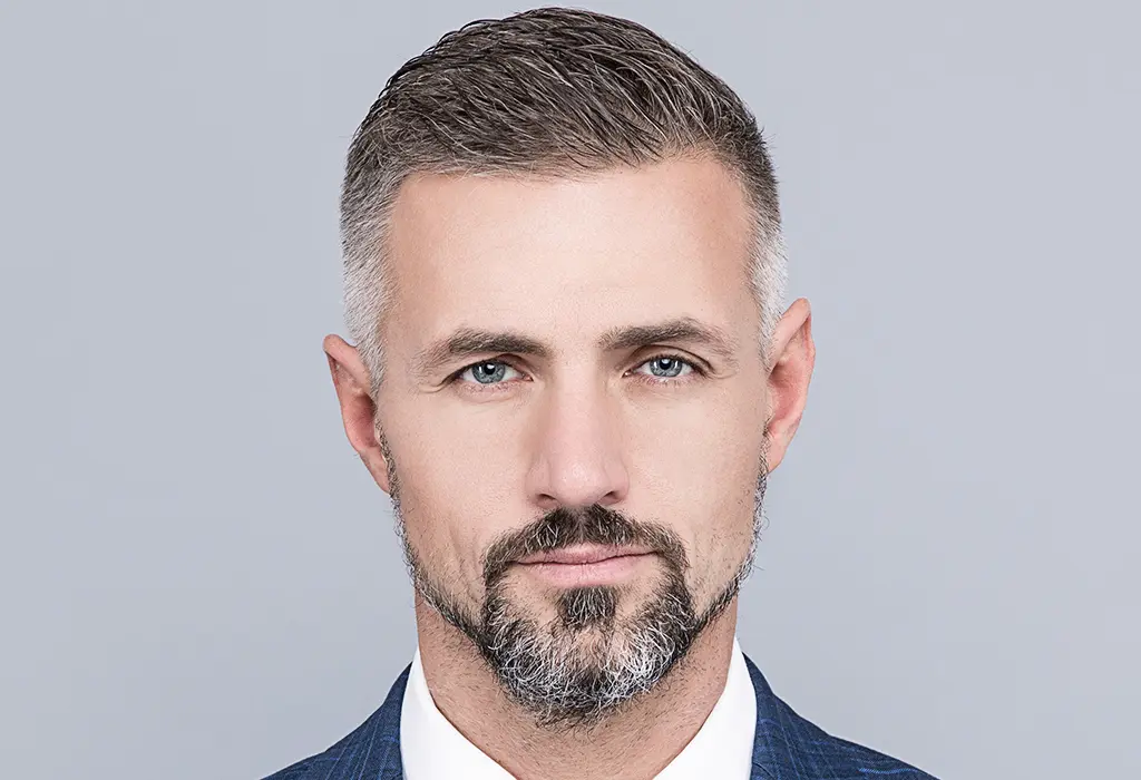 Extended Goatee beard style - Pointed chin beard with artistic flair